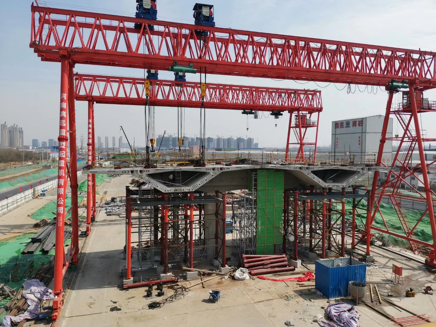 鄭州市政工程集團(tuán)南四環(huán)項(xiàng)目，ME100+100t-57m-20m-2臺，ME100+100t-44m-20m-2臺，