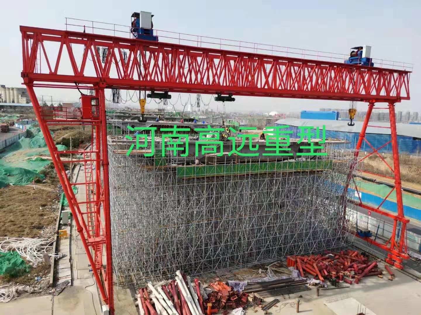 重慶勝和建筑工程有限公司拉薩提布崗項(xiàng)目，采購我廠ME60+60T-36M-9M-2臺，10T-36M-9M-4臺龍門吊