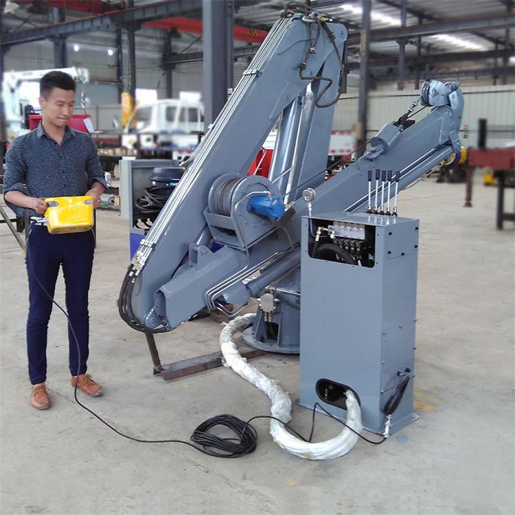 智能折臂起重機(jī)有什么優(yōu)點(diǎn)與特點(diǎn)。