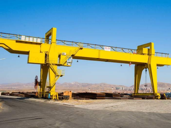 龍門吊門式起重機如何進行日常維護保養(yǎng)？