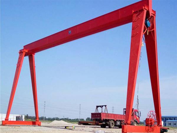 保持通信暢通對(duì)龍門吊操作過程中的安全至關(guān)重要，你知道如何做到嗎？